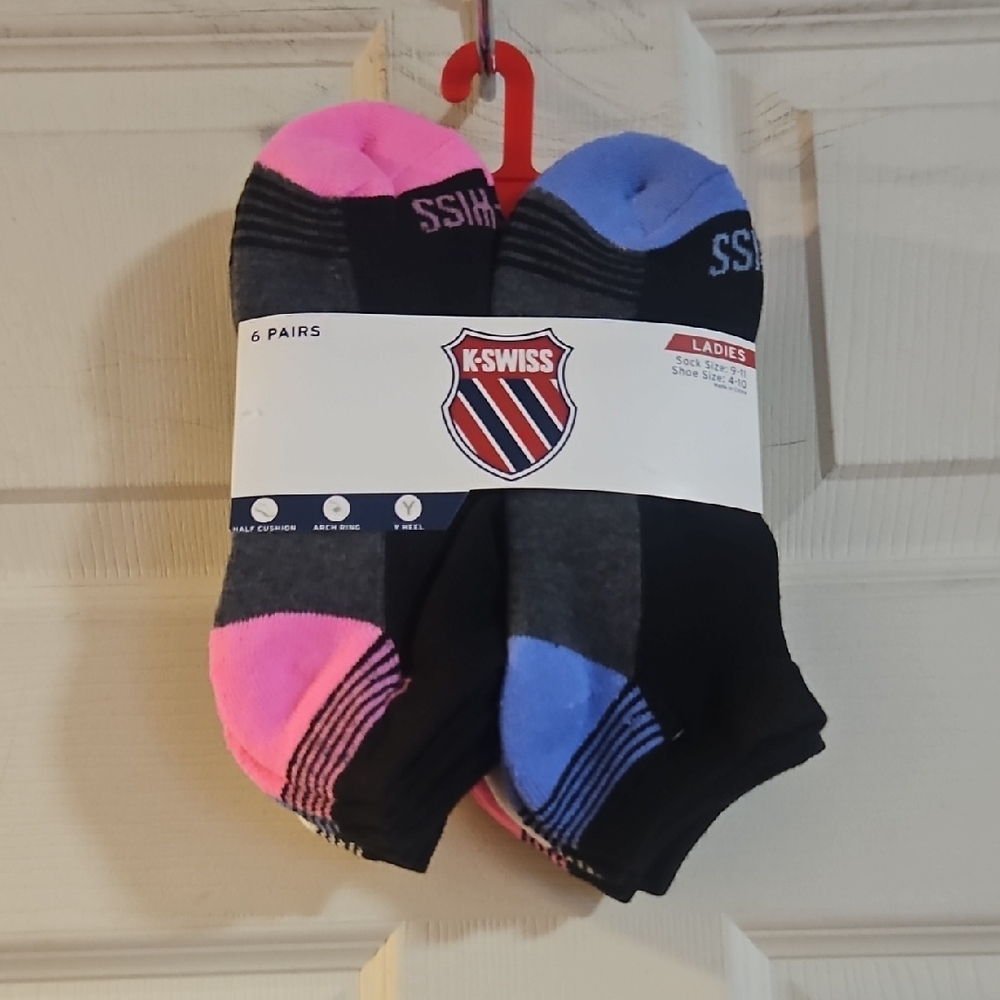 K-SWISS WOMEN'S 6 PAIR PACK SOCKS: BLACK/GRAY: NEW IN PACKAGE: SHOE SIZE 4-10